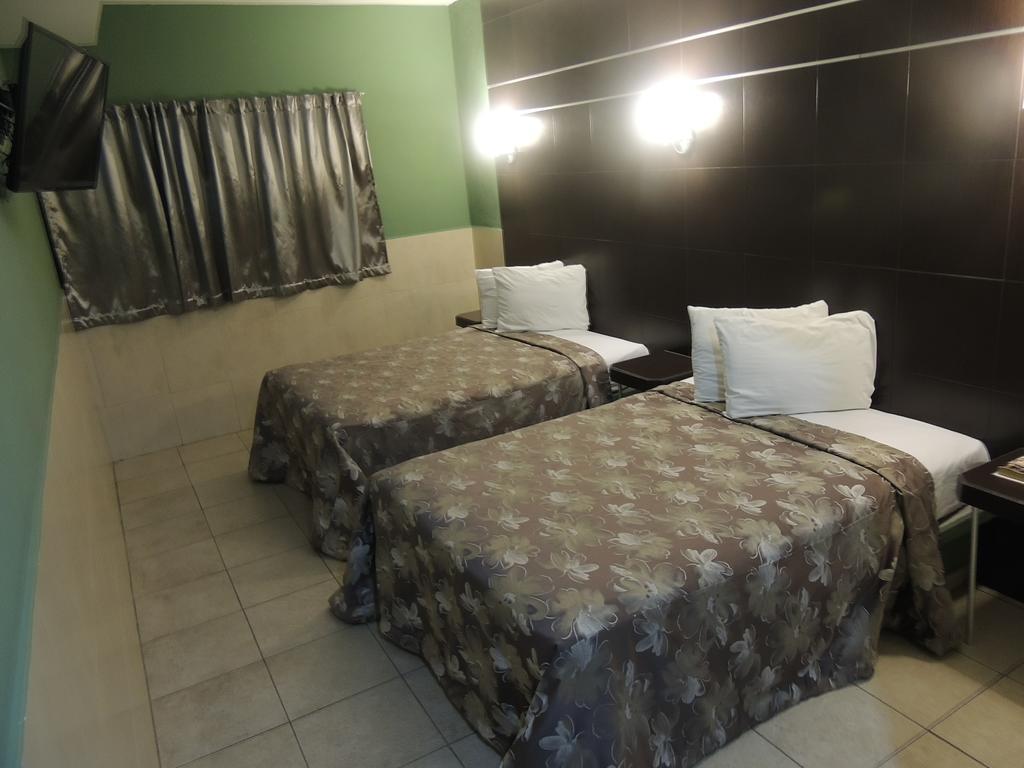 Hotel Metropolitano 坦皮科 客房 照片